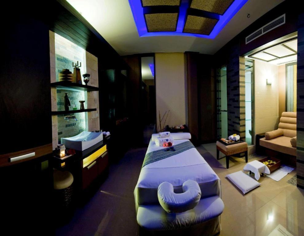 Hotel Marco Polo Davao City Exteriér fotografie Spa at the Taj Mahal Palace, Mumbai