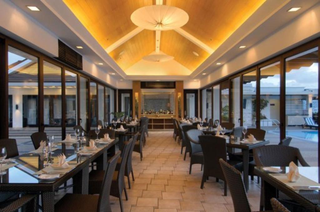 Hotel Marco Polo Davao City Exteriér fotografie The restaurant