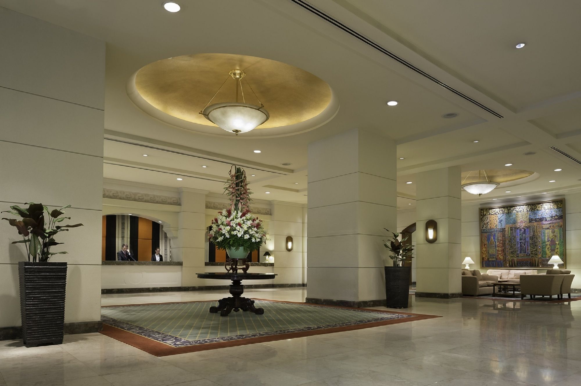 Hotel Marco Polo Davao City Exteriér fotografie The lobby of the Taj Bengal